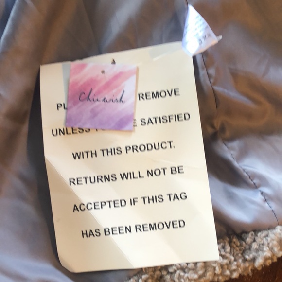 Chicwish Curly Faux Fur Coat/NWT - Picture 8 of 10